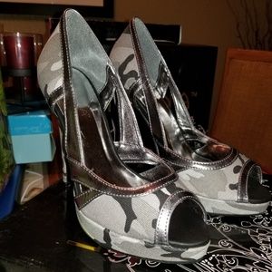 Liliana Platform Heels
